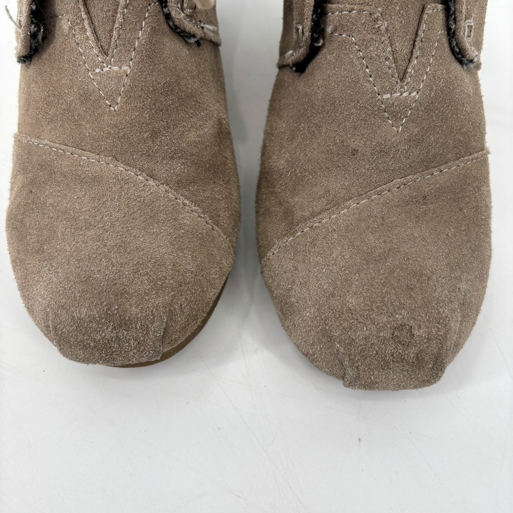 TOMS Desert Wedge Suede Ankle Booties Taupe Lace Up Womens Size 7.5 Boots - Picture 4 of 7